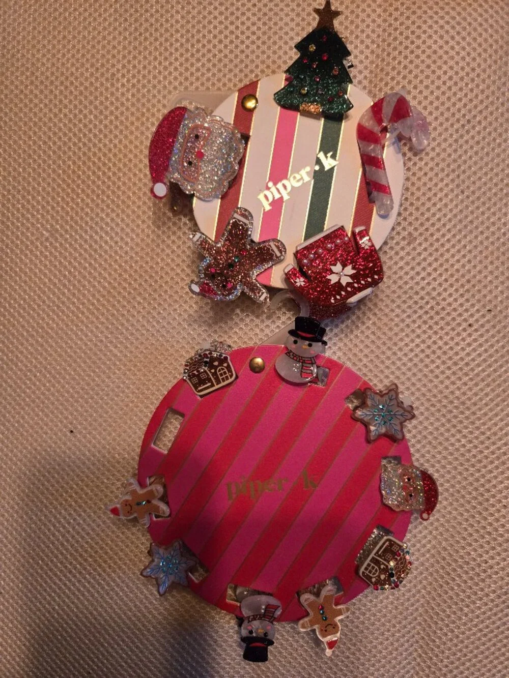 2 new sets of mini hair claw clips, holiday themed